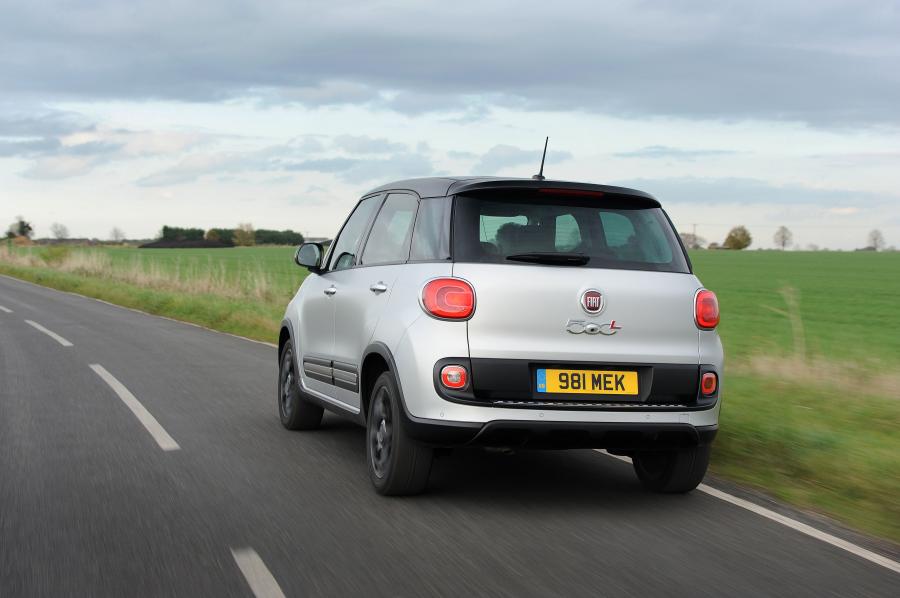  Fiat 500L Beats Edition 2014 года  (UK) (фото 17 из 27)